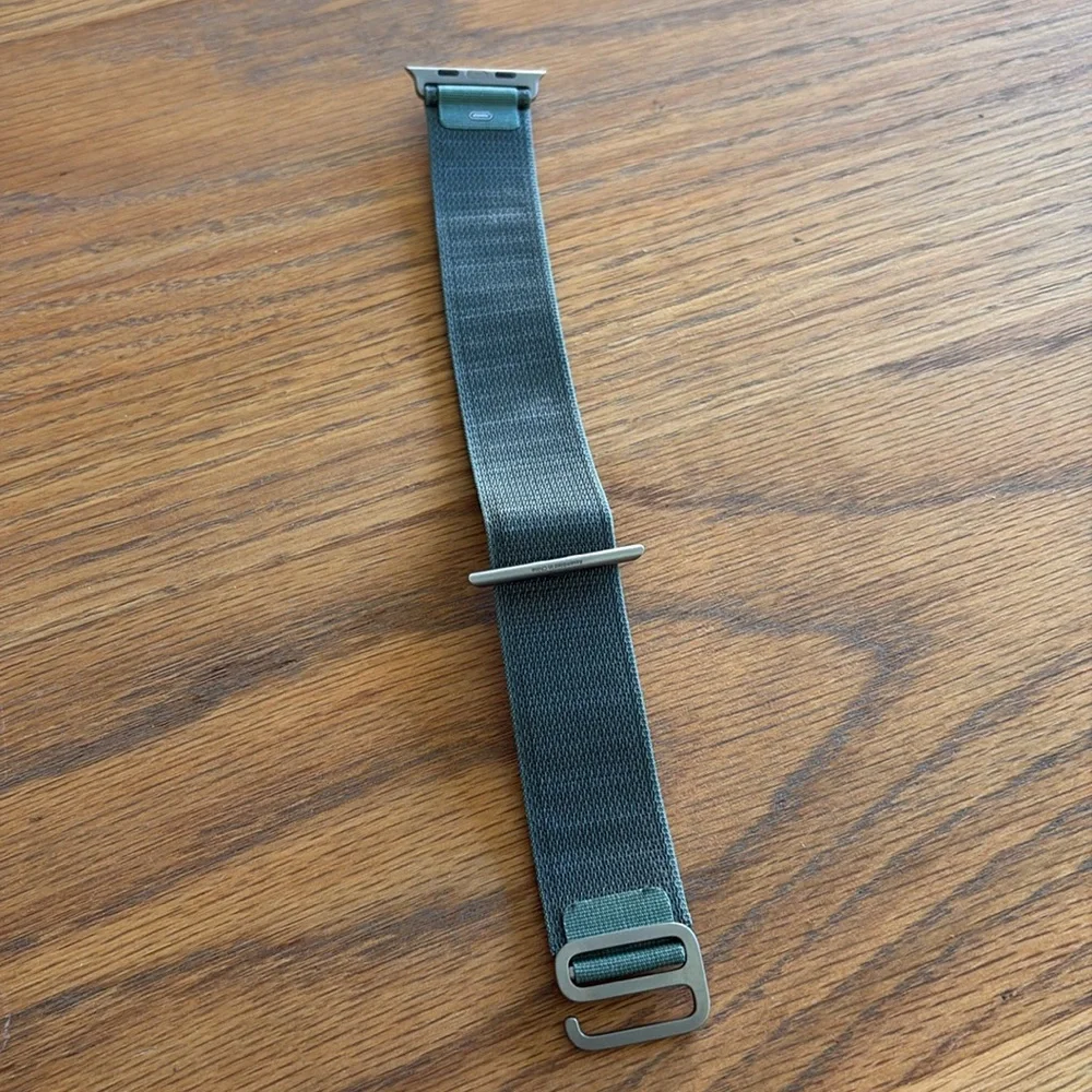 Apple Watch 49mm Alpine Loop (Wristband) - Medium - TITANIUM (NOT Black)